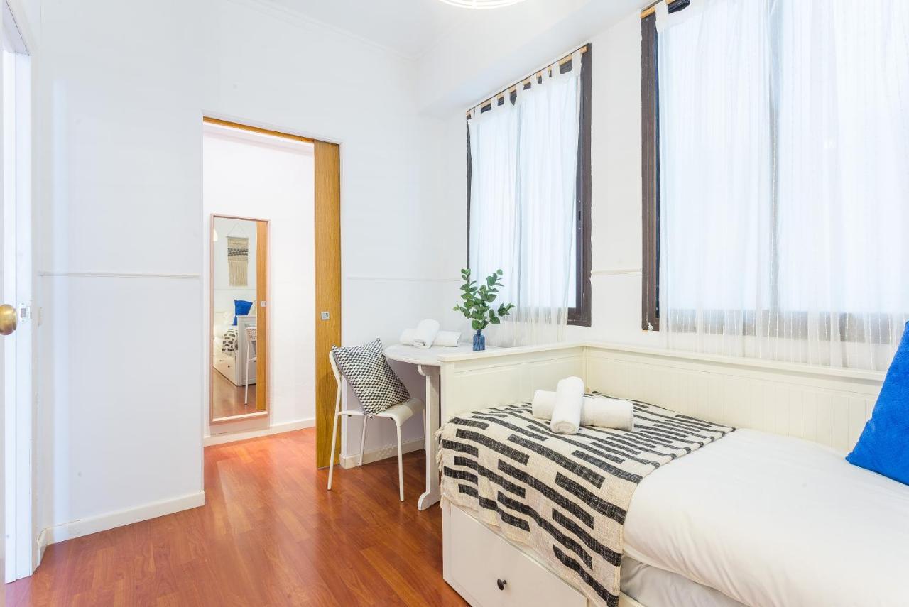 Lodging Apartments Illa Diagonal Barcelona Exterior foto